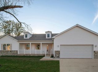 612 Aquahart Rd, Glen Burnie, MD 21061