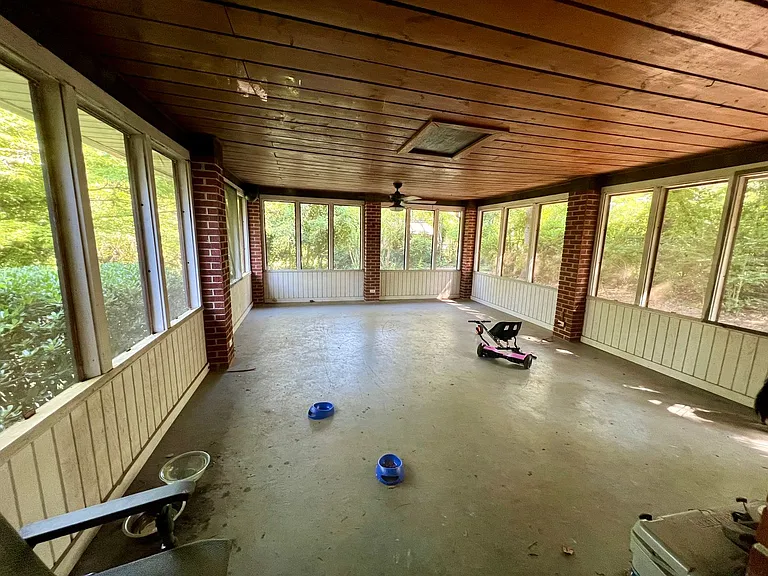 3641 Foxhall Rd — Photo 17