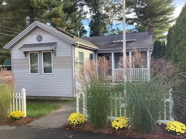 42 Crystal Lake Dr, Carver, MA 02330