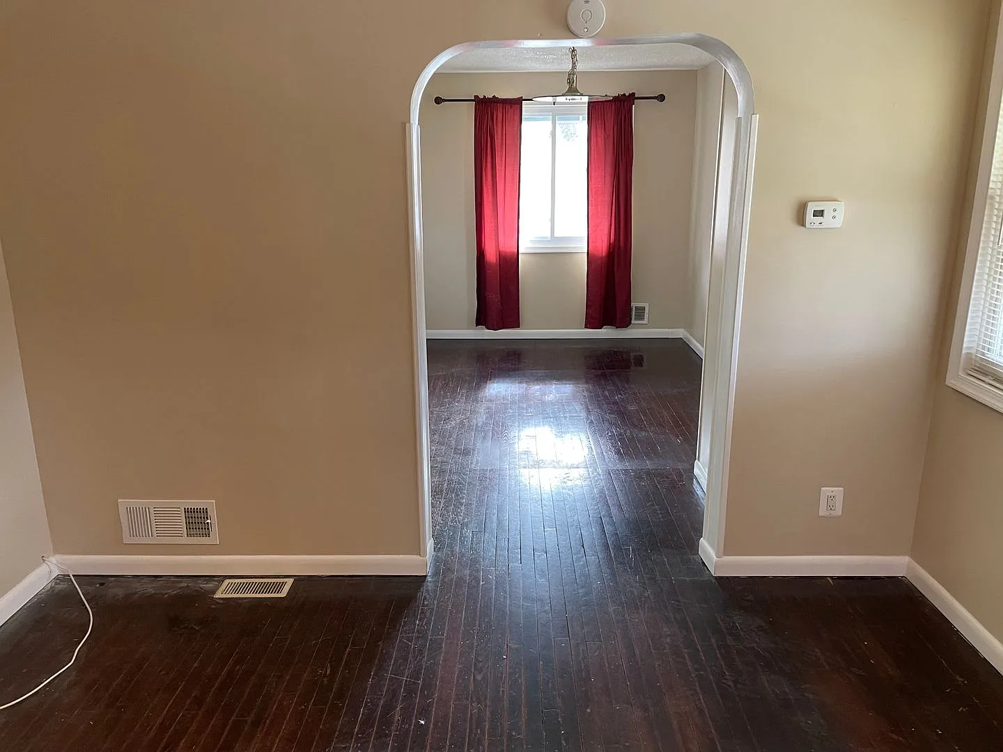 Well Kept Townhome in Catonsville Area! — Photo 3