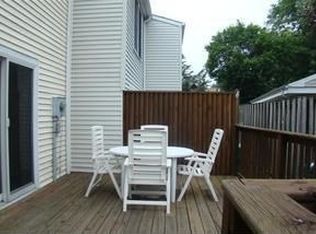 8 Robinsons Sq, Rehoboth Beach, DE 19971
