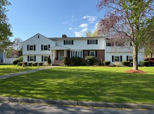 16 Indian Rock Dr, Saugus, MA 01906