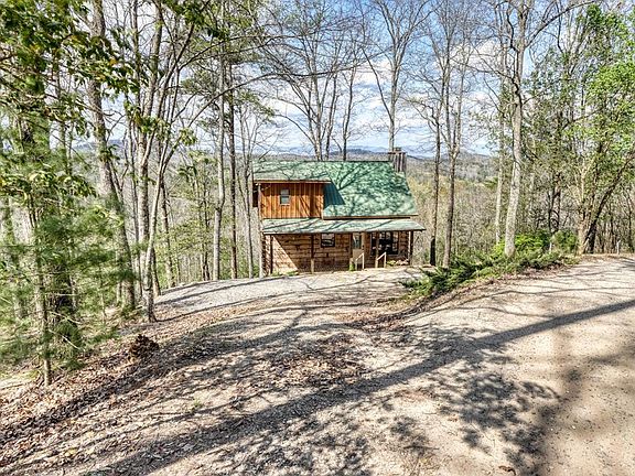 3rd image of 340 Mountain Top Dr