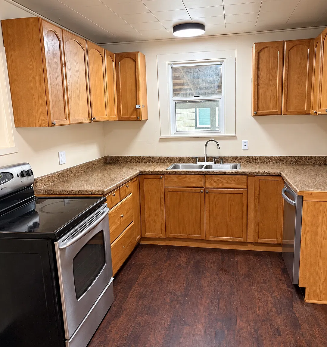 3 bed, 1312 sqft, $2,000 — Photo 3