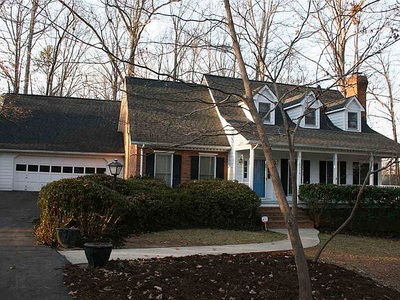 2nd image of 2310 Deerfield Way