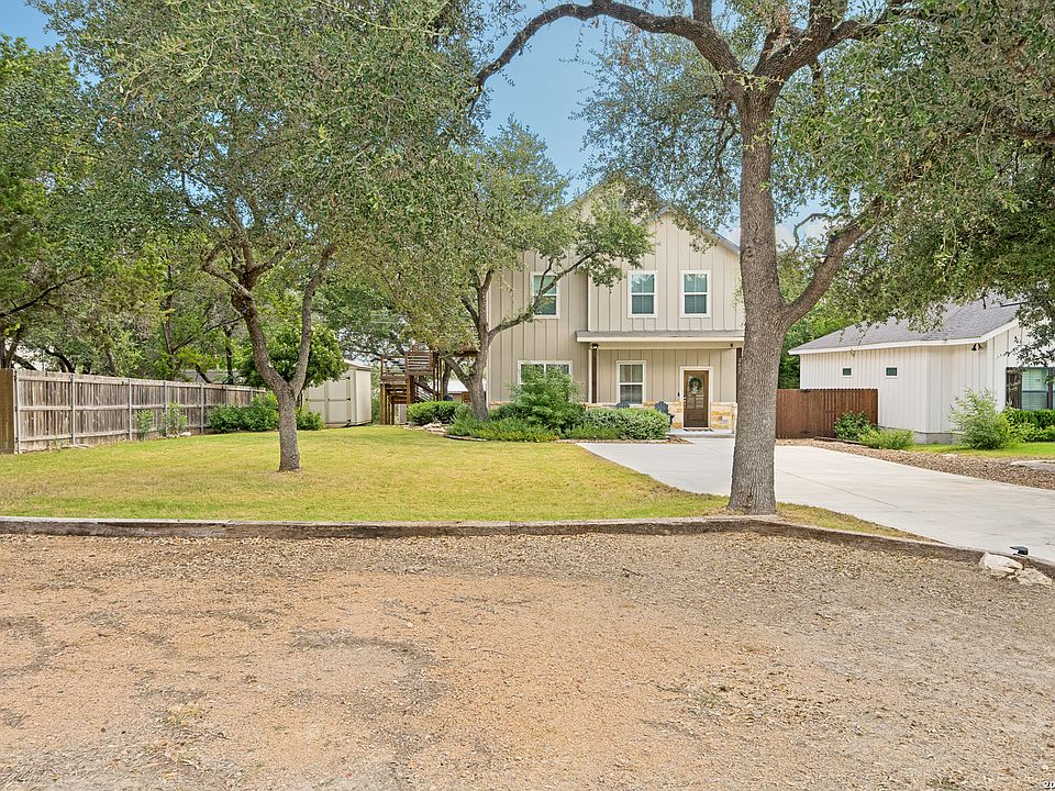 1st image of 2619 Candlelight Dr