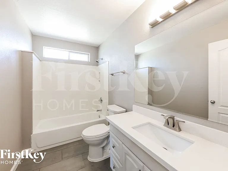 4855 W North Ln — Photo 14