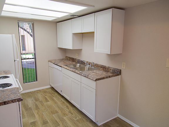 3rd image of 3131 W Cochise Dr Unit 163