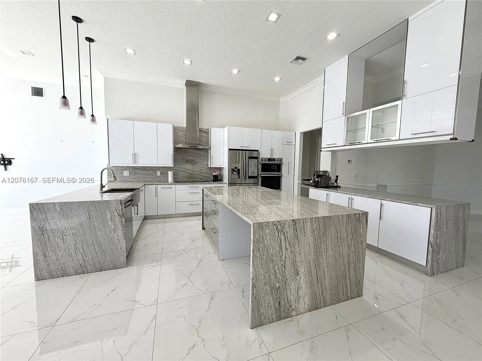 Enclave 2nd Section — Photo 2