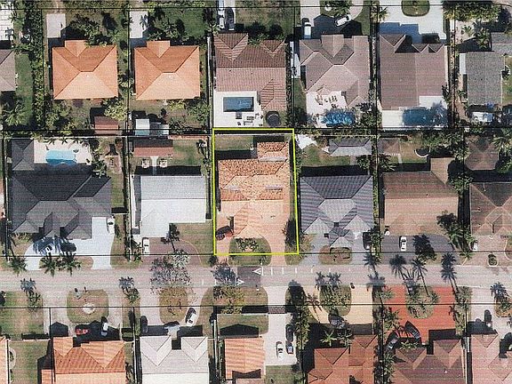 5th image of 9731 NW 27th Ter