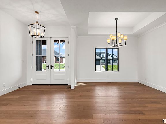 4th image of 1807 Willow Bnd