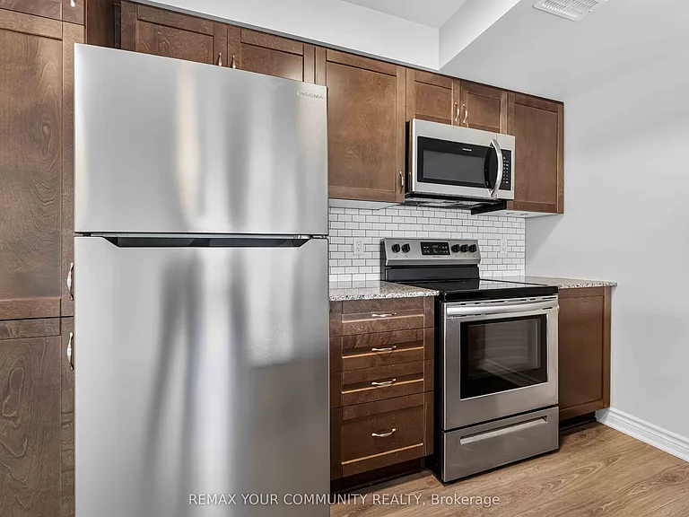 2250 Watercolours Way — Photo 7