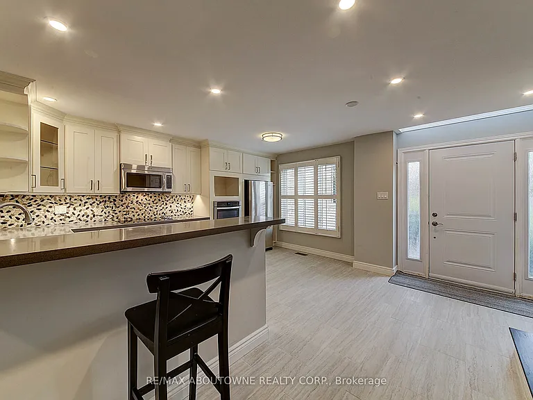 2353 Marine Dr #3 — Photo 4