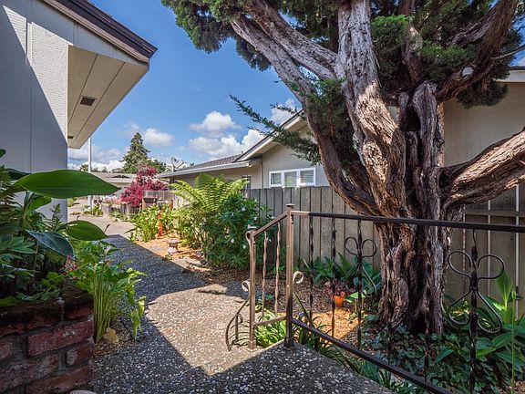 5th image of 21 Corrala Vista Dr