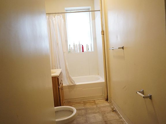 3rd image of 90 Cypress St APT 2M