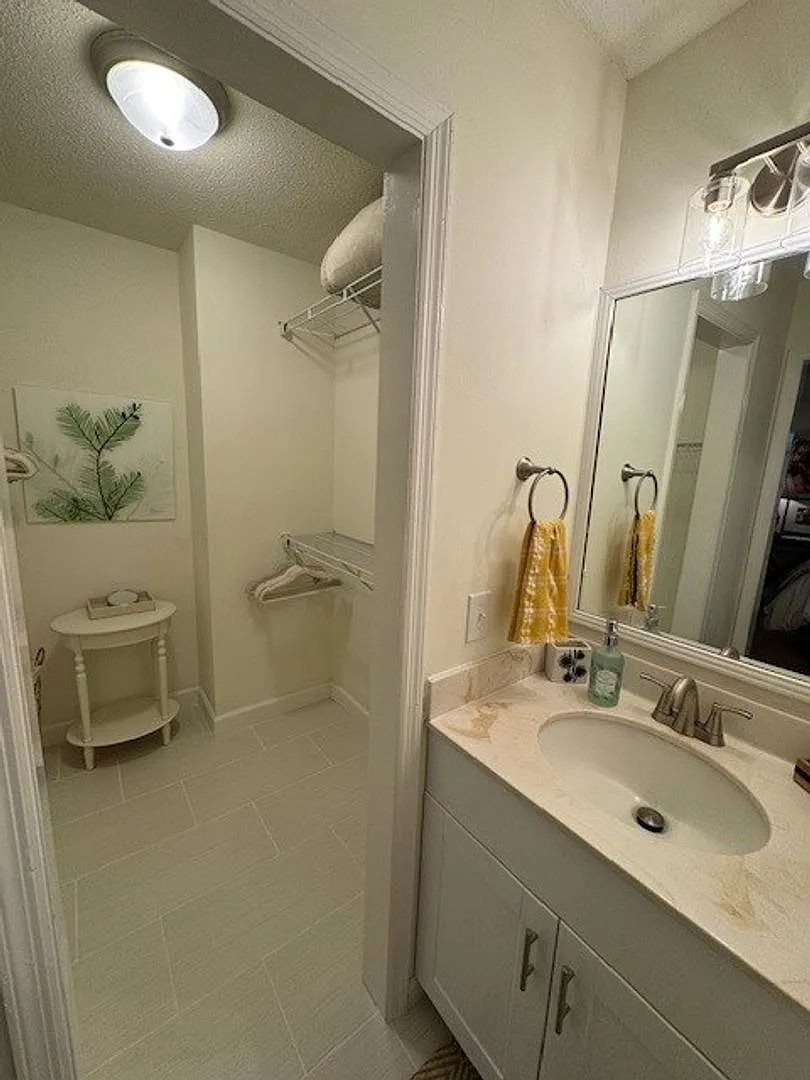 912 Newcastle Street Brunswick, GA 31520 — Photo 3