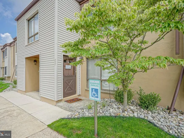237 James Ct, Marlton, NJ 08053