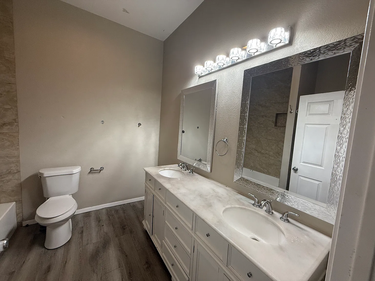 3 bed, 1278 sqft, $1,700 — Photo 1