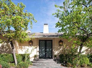 2210 Banyan Dr, Los Angeles, CA 90049