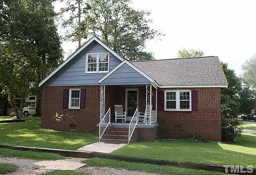 221 Howard Rd Photo 1 221 Howard Rd Photo 1