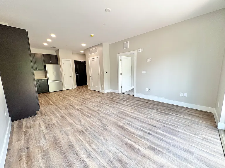 McKnight Flats — Photo 7