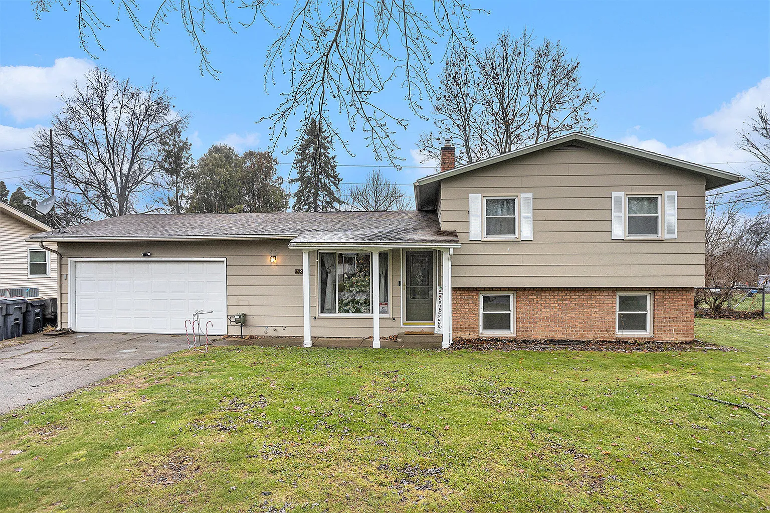4217 Tiffany Ave photo 1