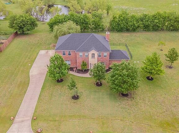 2nd image of 1916 Bayside Dr