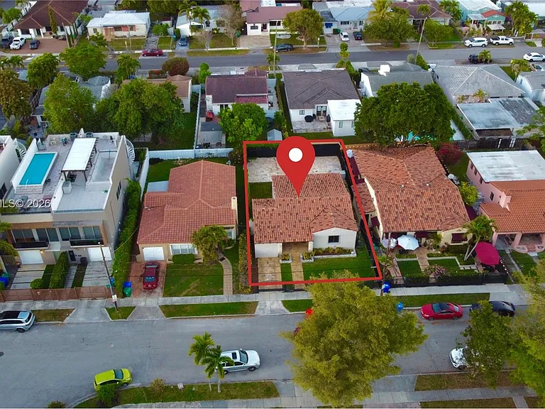 3069 SW 21st St — Photo 25