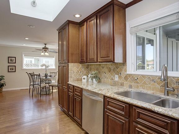 3rd image of 2614 Aragon Way