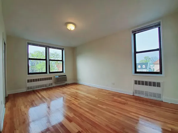 60 Turner Place image 8 of 10