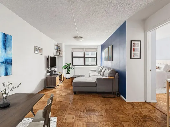 200 E 24th St APT 603, Manhattan, NY 10010