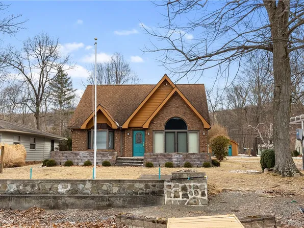 1057 E Lake Rd, Dundee, NY 14837