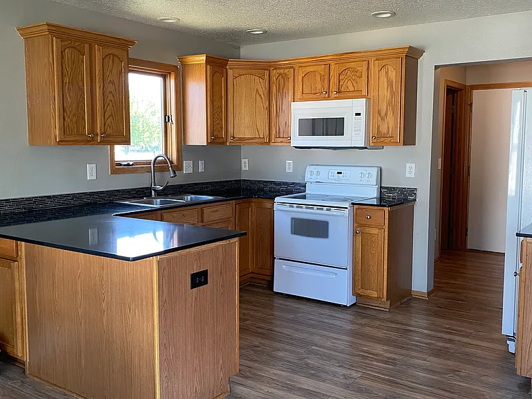 4208 SW Elm Ct — Photo 6
