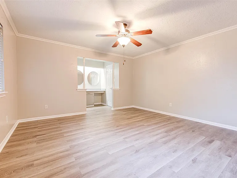 2126 Fir Springs Dr — Photo 10