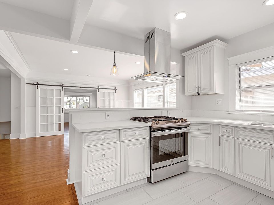 1st image of 117 N Alexandria Ave #1/2