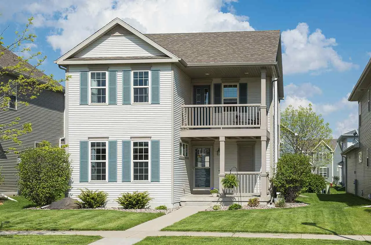 1431 Wild Iris St photo 1