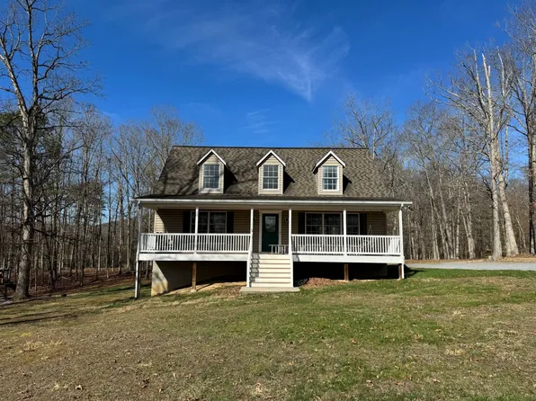 95 Amber Woods Dr, Glasgow, VA 24555