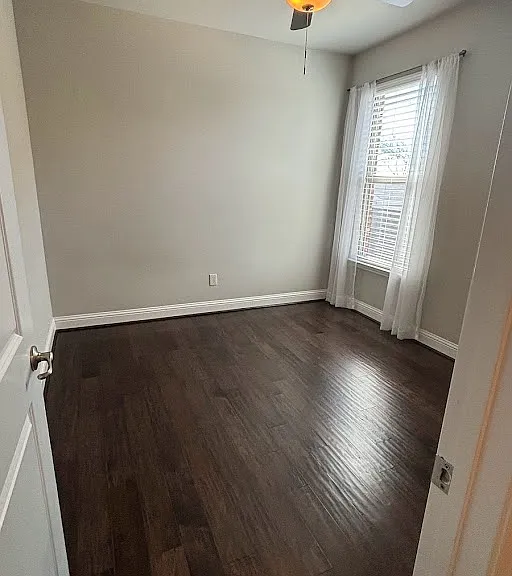 560 Darian Dr — Photo 17
