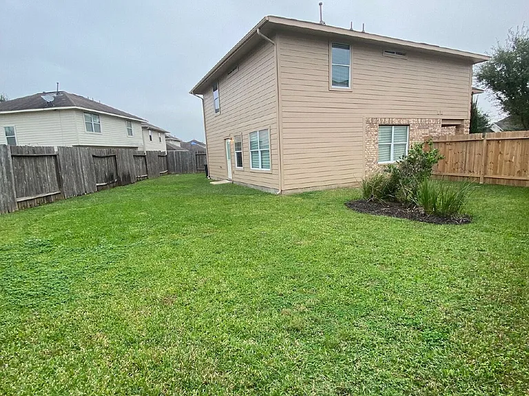 19162 Yellow Thrush Dr — Photo 42