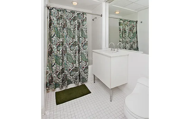 Rented by Douglas Elliman | media 4