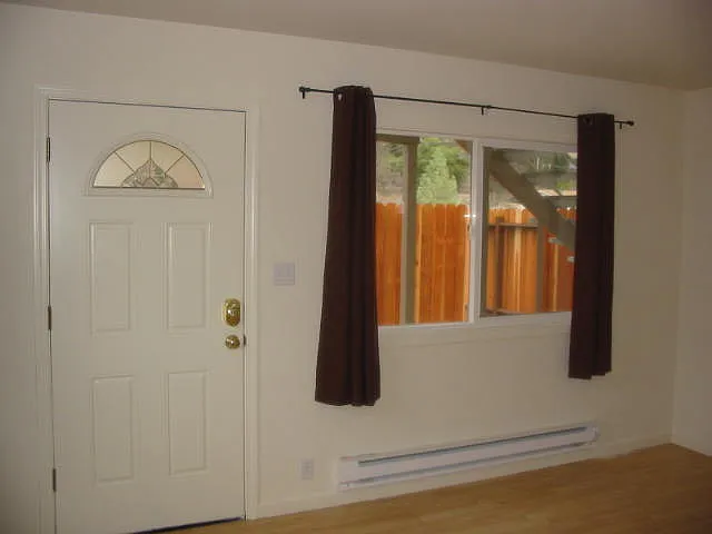 2 bed, 720 sqft, $900 — Photo 3