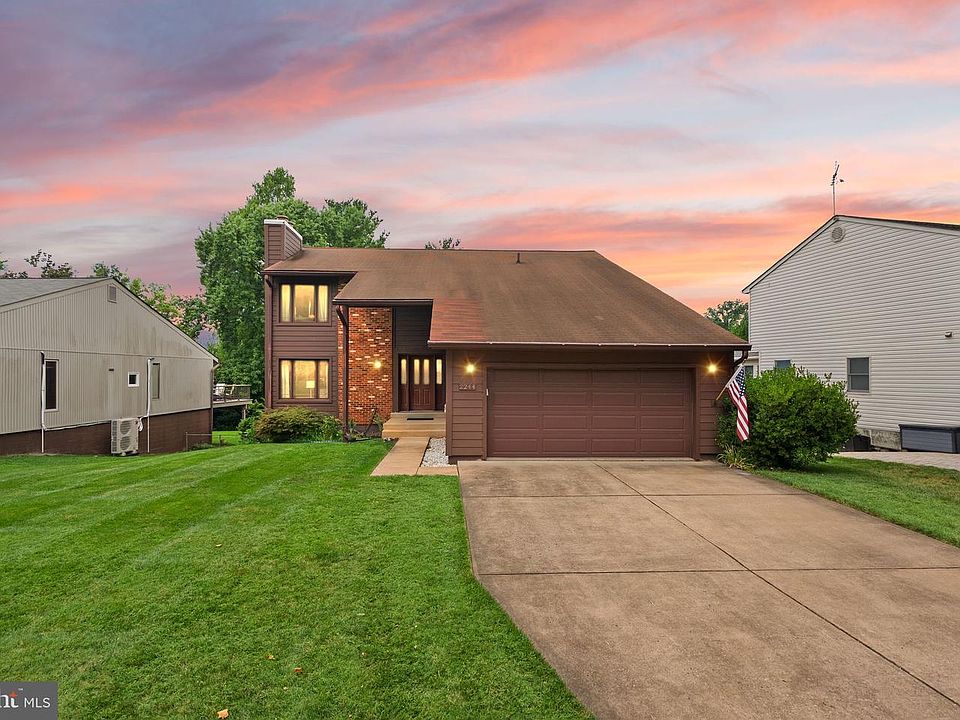 1st image of 2244 Richelieu Dr