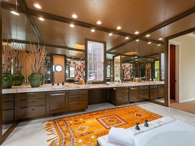 7612 Hillside Dr — Photo 35