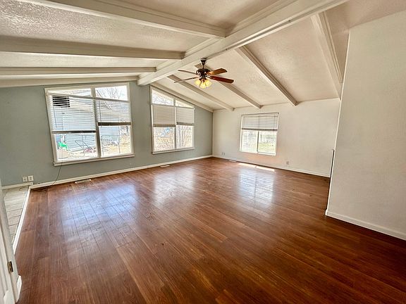 3rd image of 1287 Manhattan Way