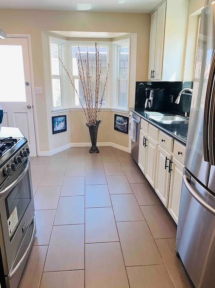 3 bed, 1150 sqft, $3,900 — Photo 3
