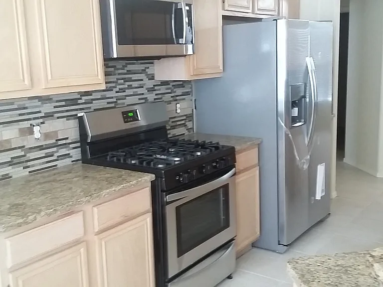 205 Bay Club Dr — Photo 6