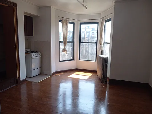 Rented by Karl Heyliger, LREB | media 2