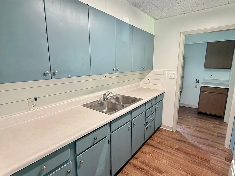 6225 Hollow Dr — Photo 15