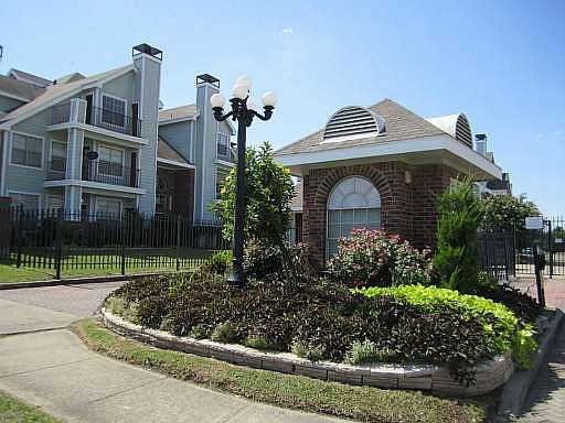 1st image of 10630 Westbrae Pkwy APT 107