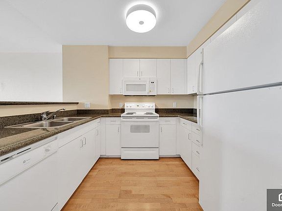 2nd image of 8400 Oceanview Ter APT 206